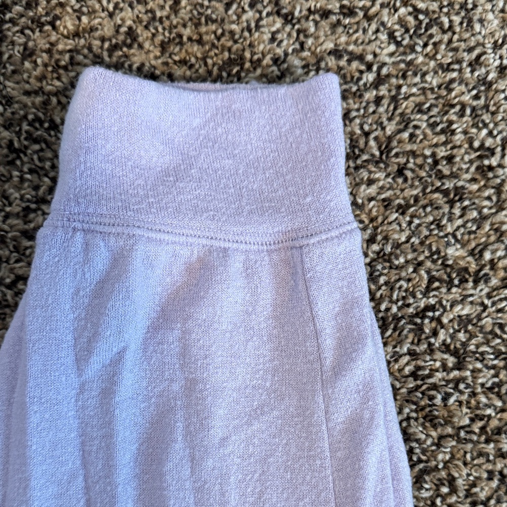 PINK Victoria's Secret Lavender Joggers - Picture 3 of 4